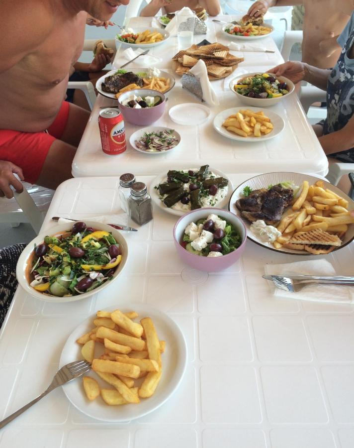 Avra Beach Apartments Lefkimmi  Bagian luar foto
