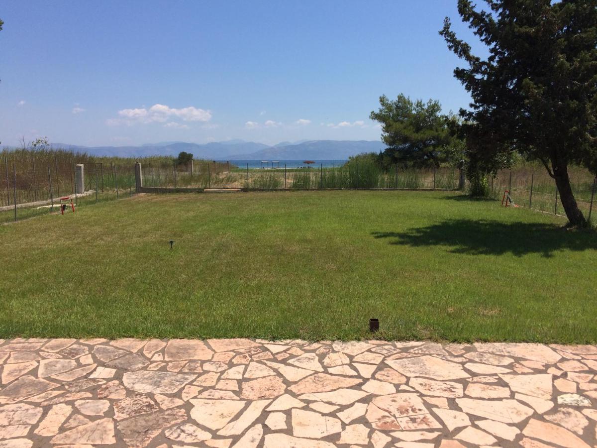 Avra Beach Apartments Lefkimmi  Bagian luar foto