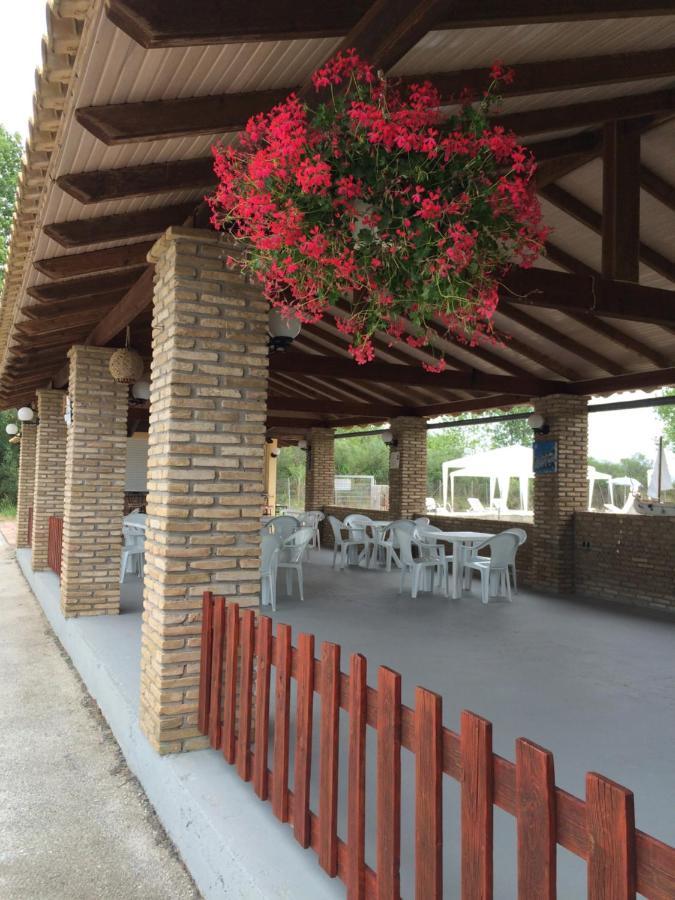 Avra Beach Apartments Lefkimmi  Bagian luar foto