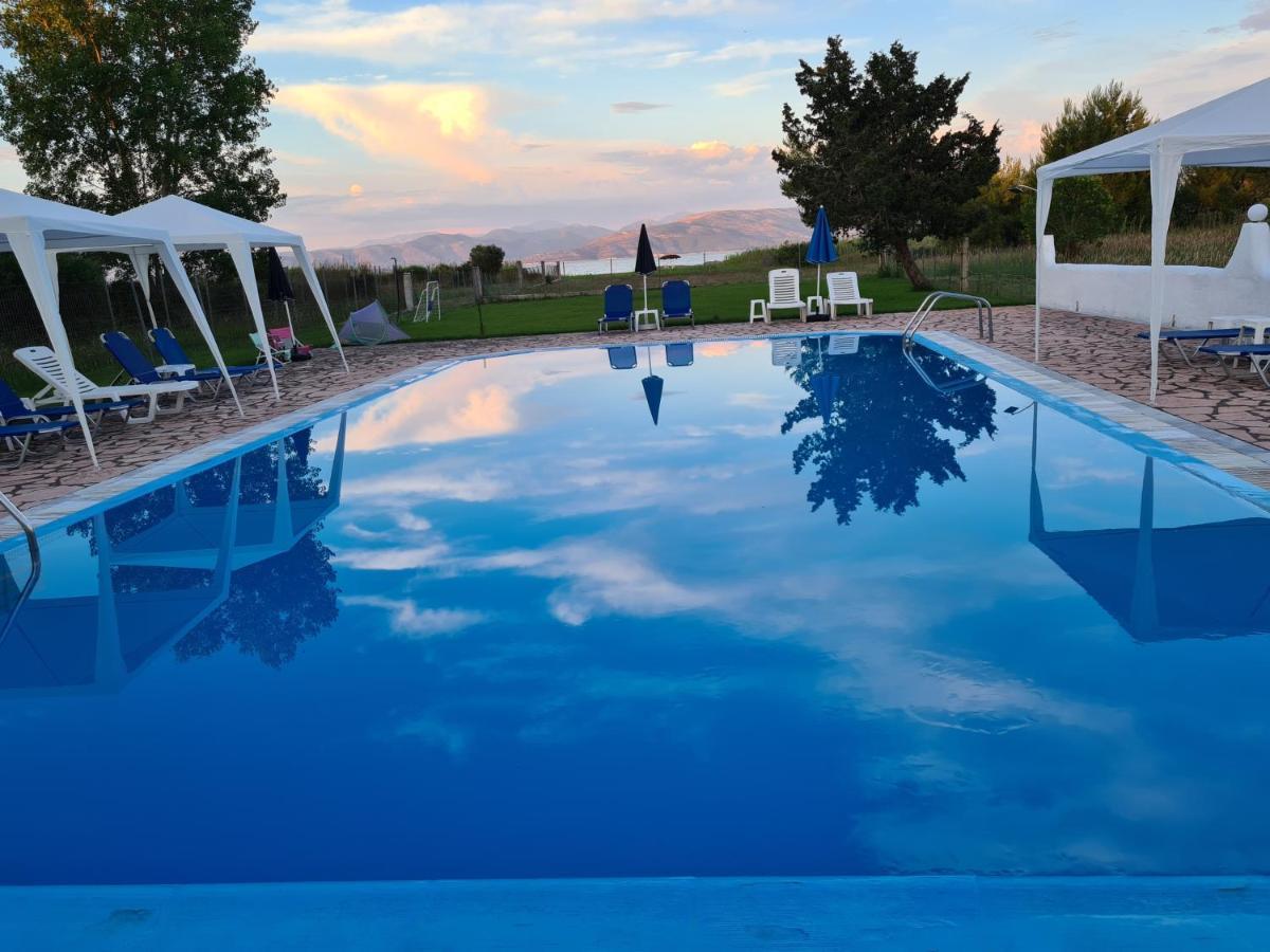 Avra Beach Apartments Lefkimmi  Bagian luar foto