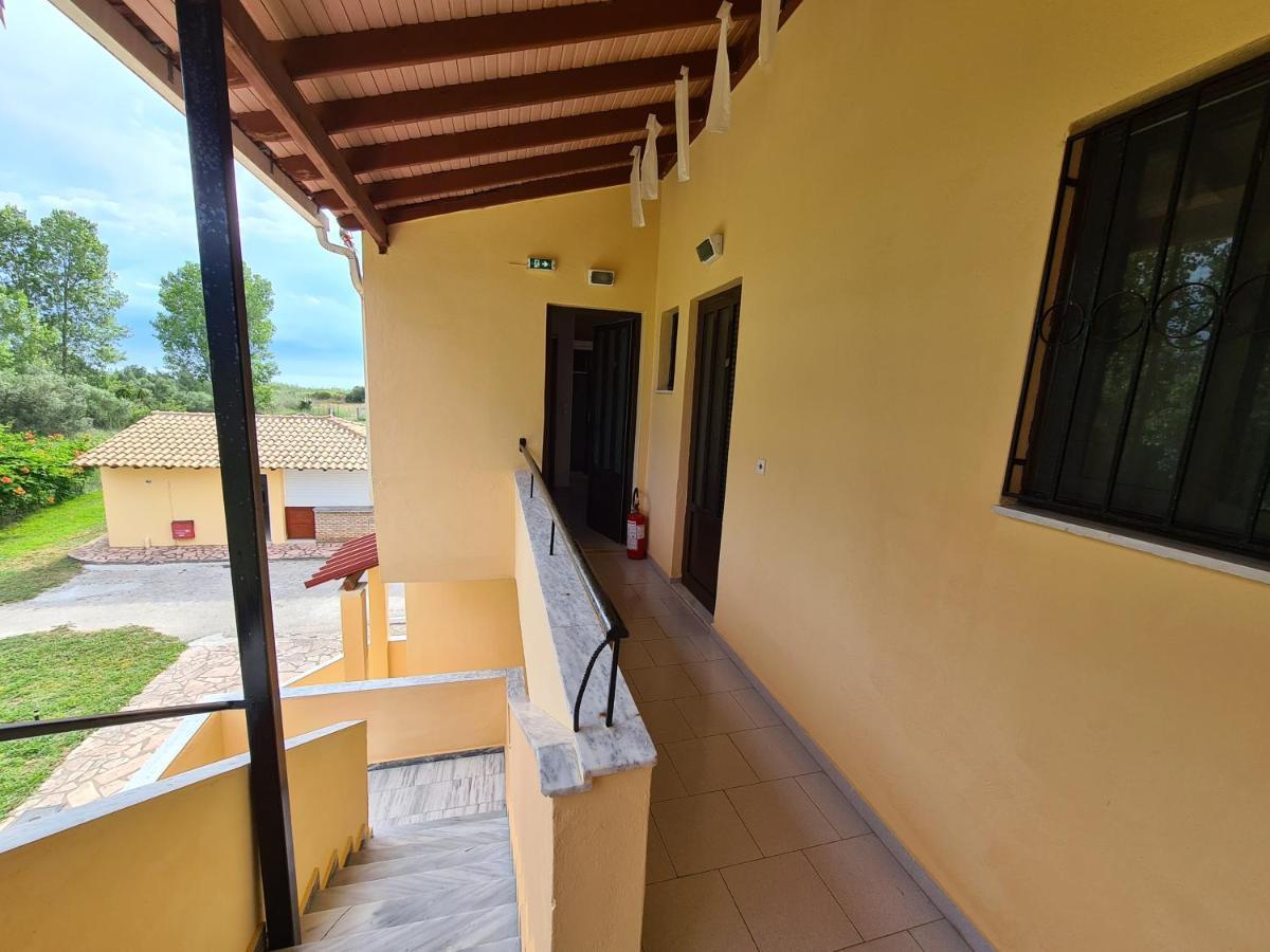 Avra Beach Apartments Lefkimmi  Bagian luar foto