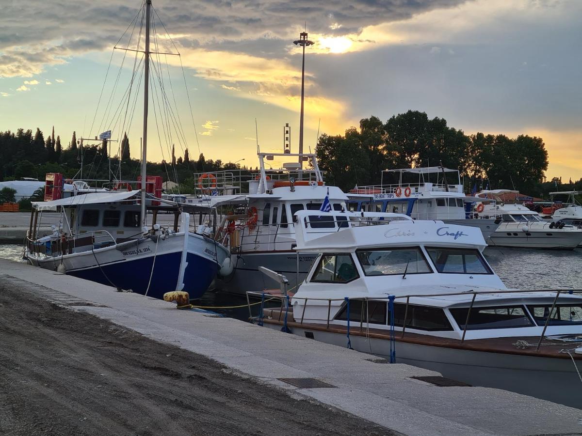 Avra Beach Apartments Lefkimmi  Bagian luar foto